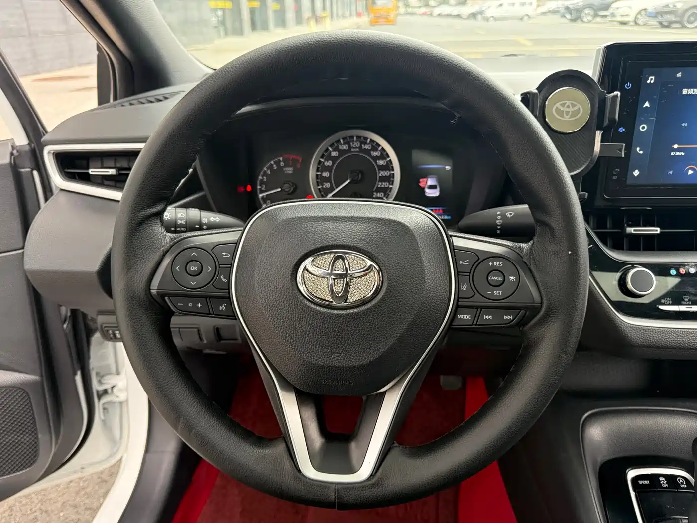 Toyota Levin 2022 185T CVT Luxury Edition фото 8