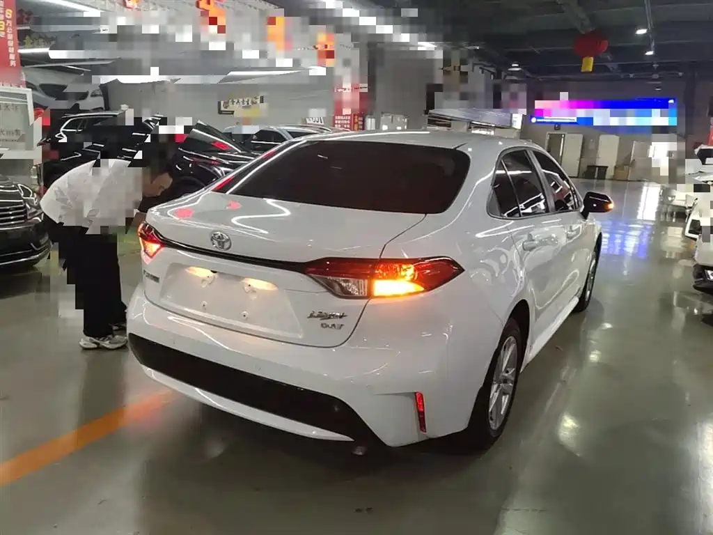 Toyota Levin 2022 185T CVT Luxury Edition фото 7