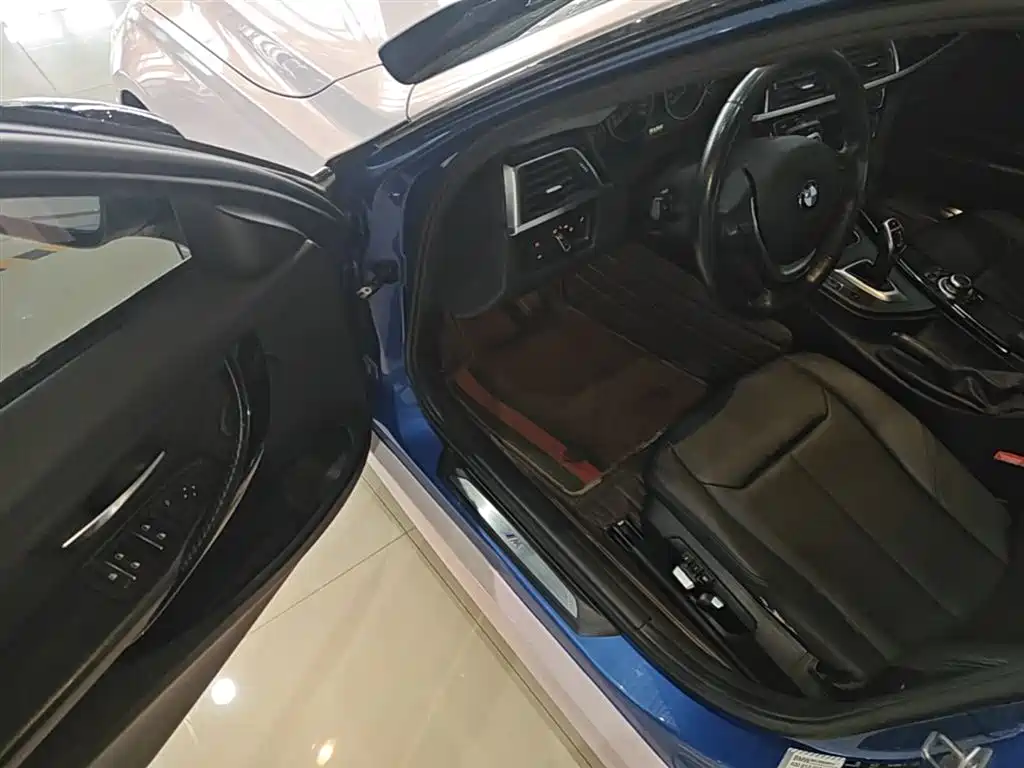 BMW 3 Series 2017 320Li M Sport фото 16