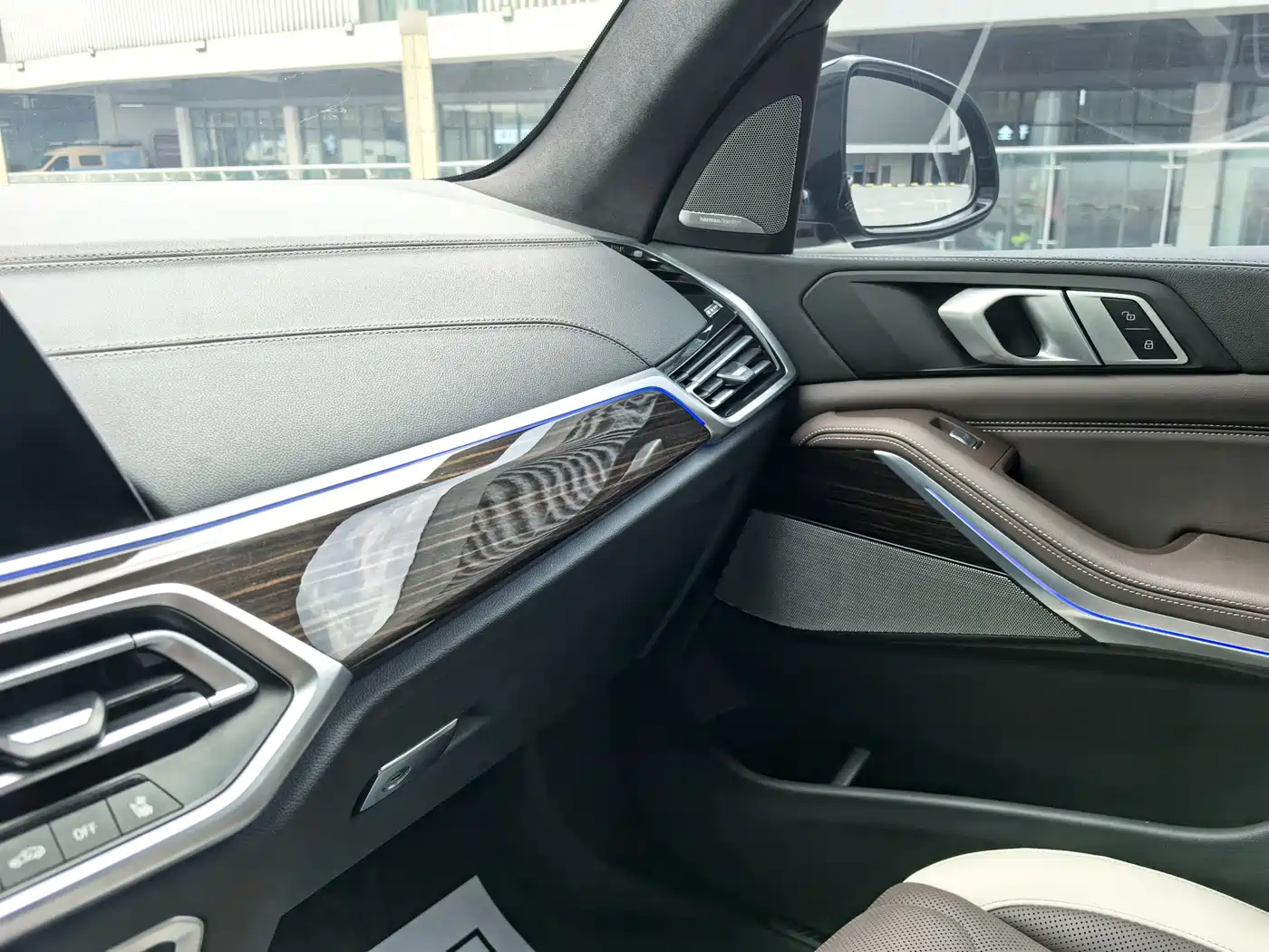 BMW X5 2022 Facelift xDrive 40Li M Sport Package фото 24