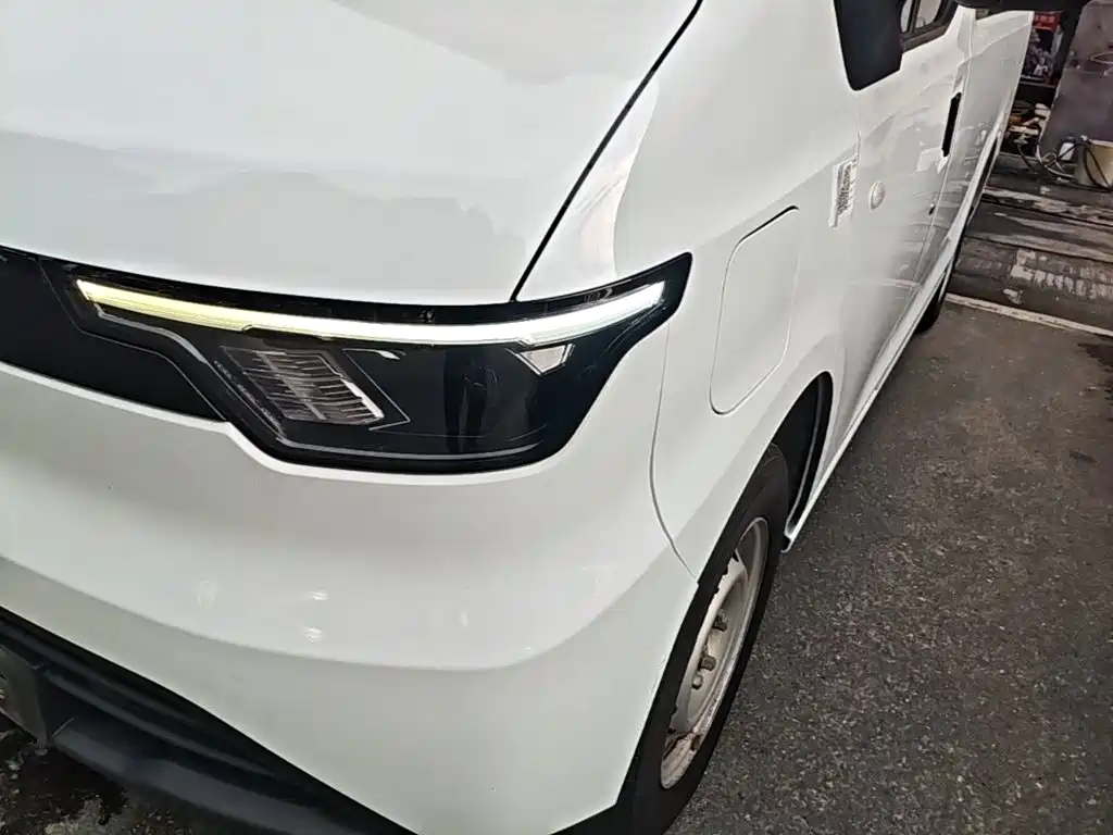 Jiangling E-Fushun 2025 2025 Clear Window Version 41.86kWh Short Wheelbase Low Roof