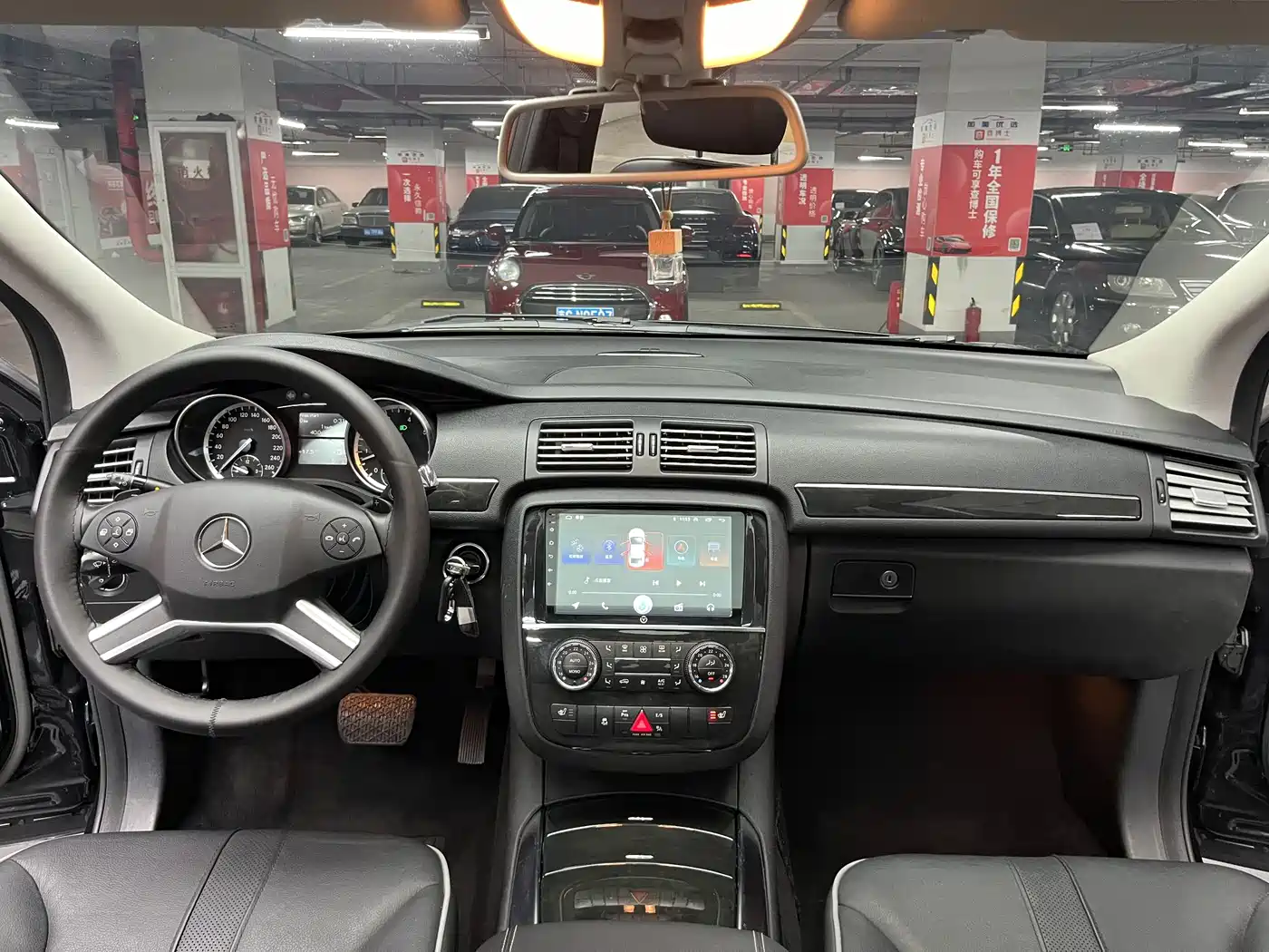 Mercedes-Benz R-Class 2017 R 320 4MATIC Business Collector's Edition фото 15