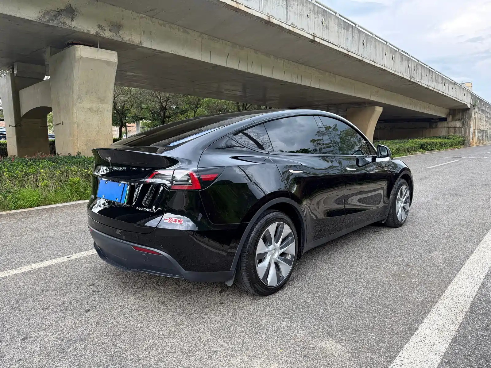 صورة 2 - Tesla Model Y