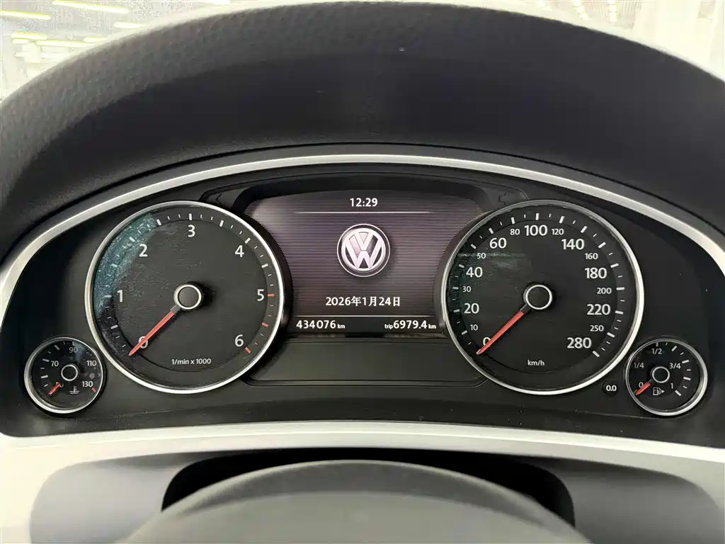 Volkswagen Touareg 2011 3.0TDI Diesel Standard фото 26