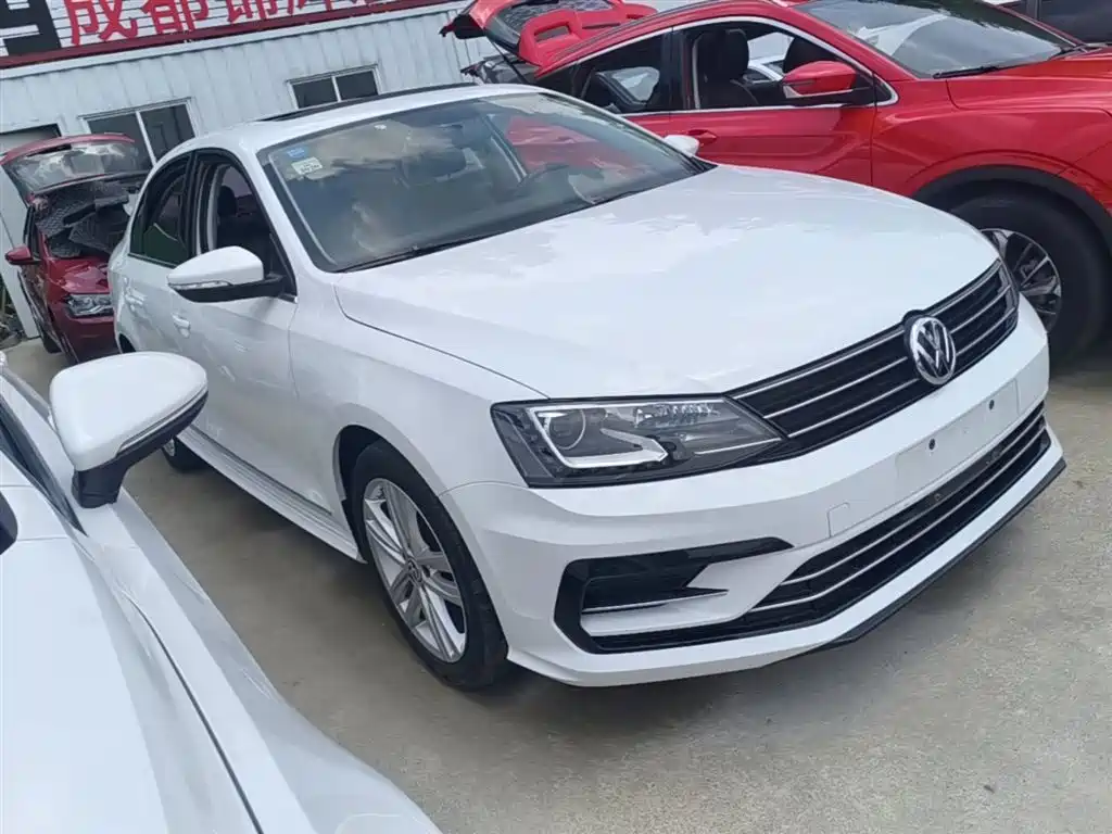 Volkswagen Sagitar 2018 280TSI DSG Spark Edition фото 4