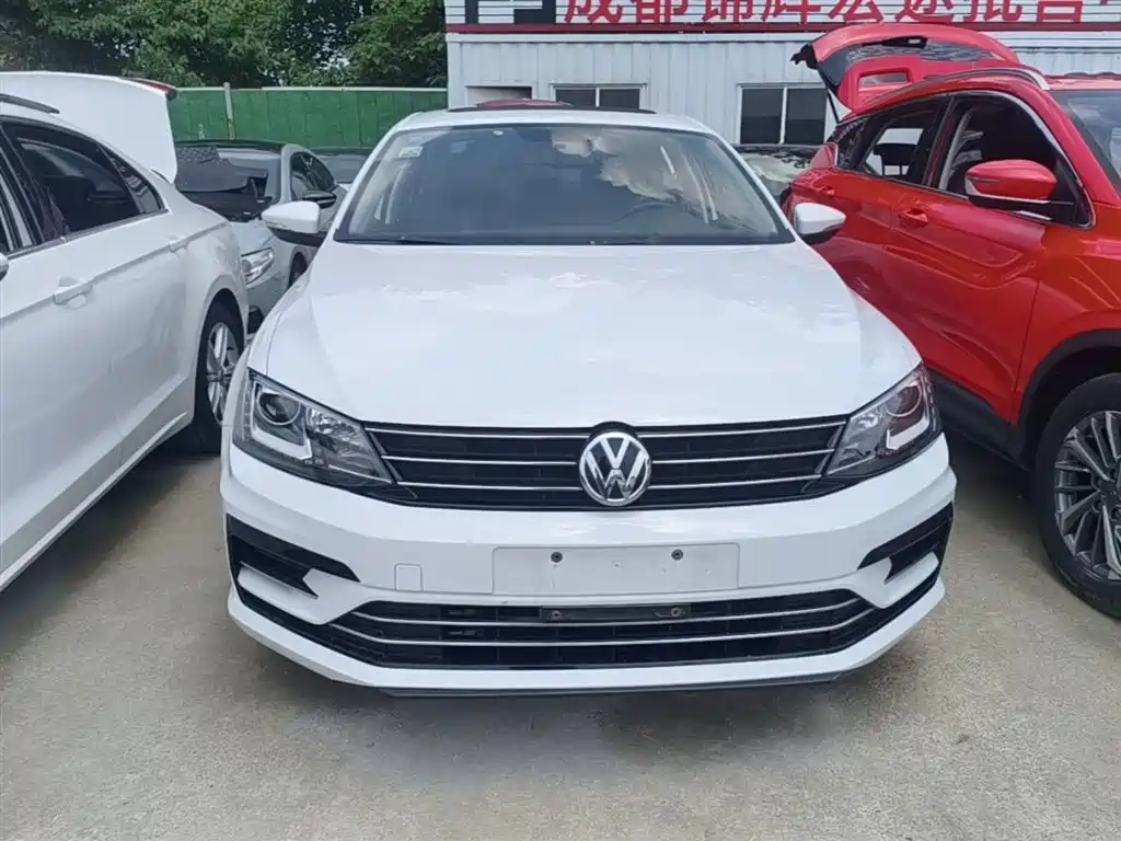 Volkswagen Sagitar 2018 280TSI DSG Spark Edition фото 3