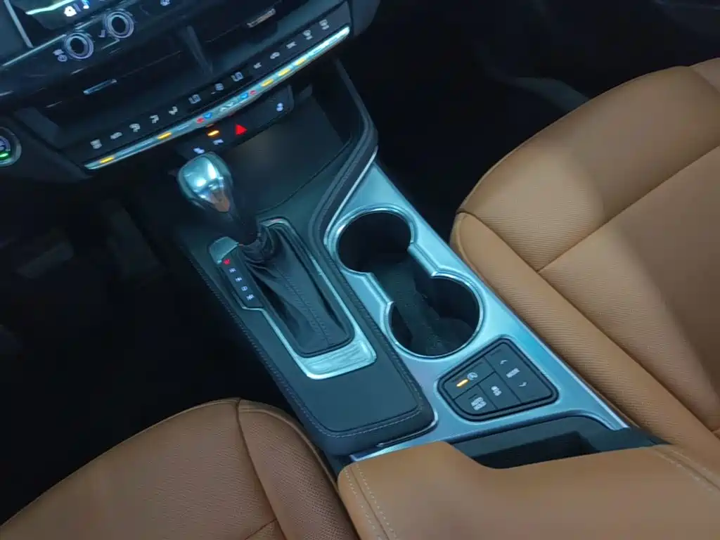 CADILLAC CT4