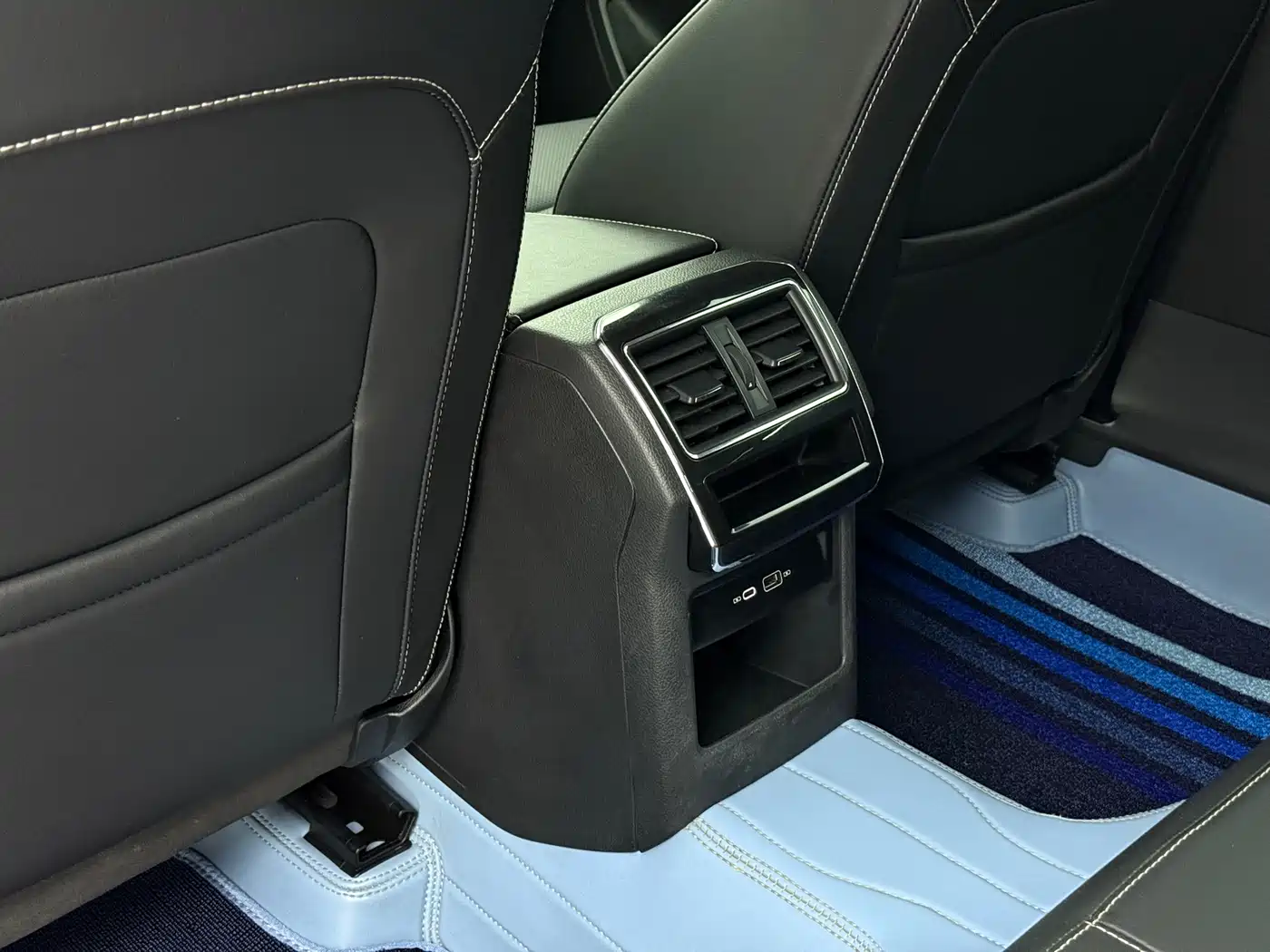 Škoda Superb 2023 TSI280 DSG Premium Edition фото 13