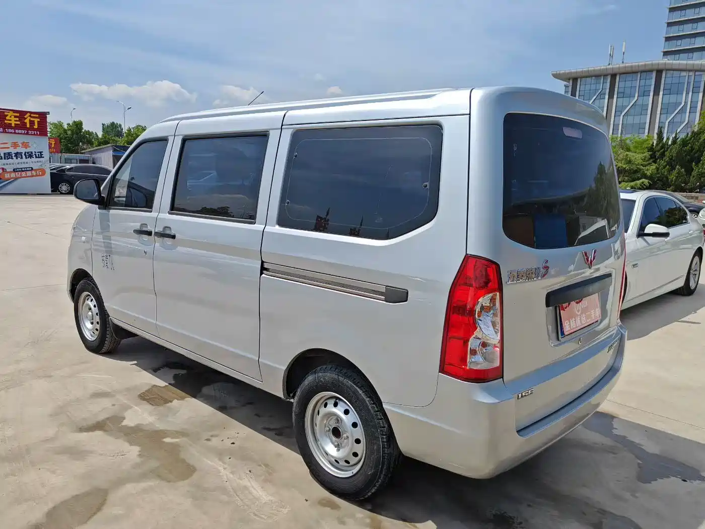 Wuling Motors Wuling Rongguang S 2024 2023 1.5L Base 5/7 Seater