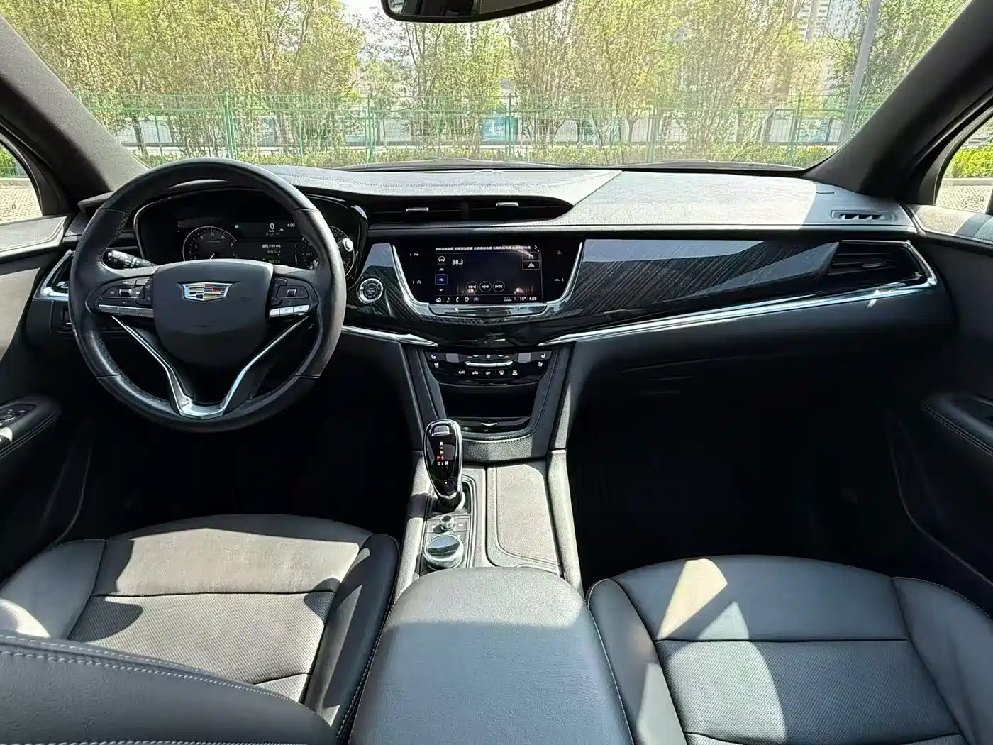 Cadillac XT6 2021 2.0T 7-seater 4WD Luxury фото 5