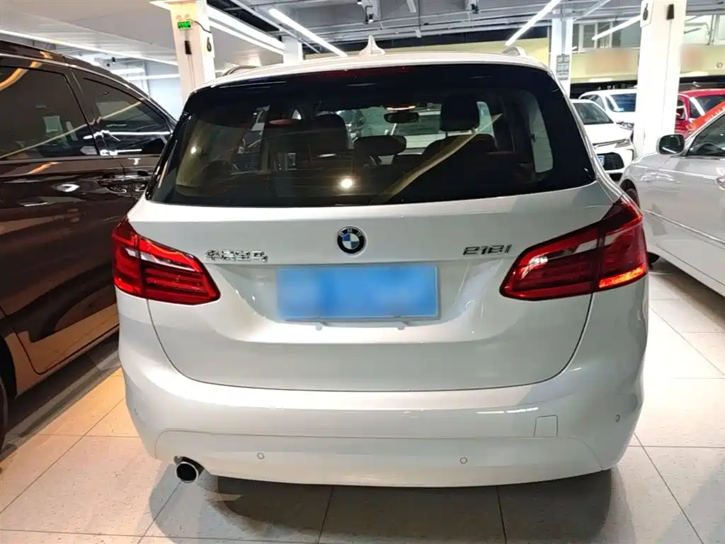 BMW 2 Series Touring 2016 218i Fashion Model фото 6