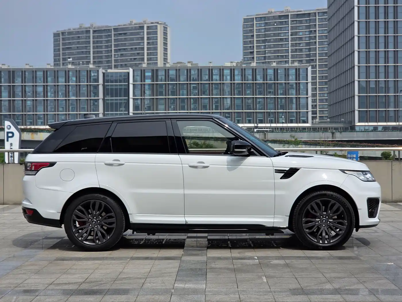 Land Rover Range Rover Sport 2017 3.0 SC V6 HSE DYNAMIC фото 4
