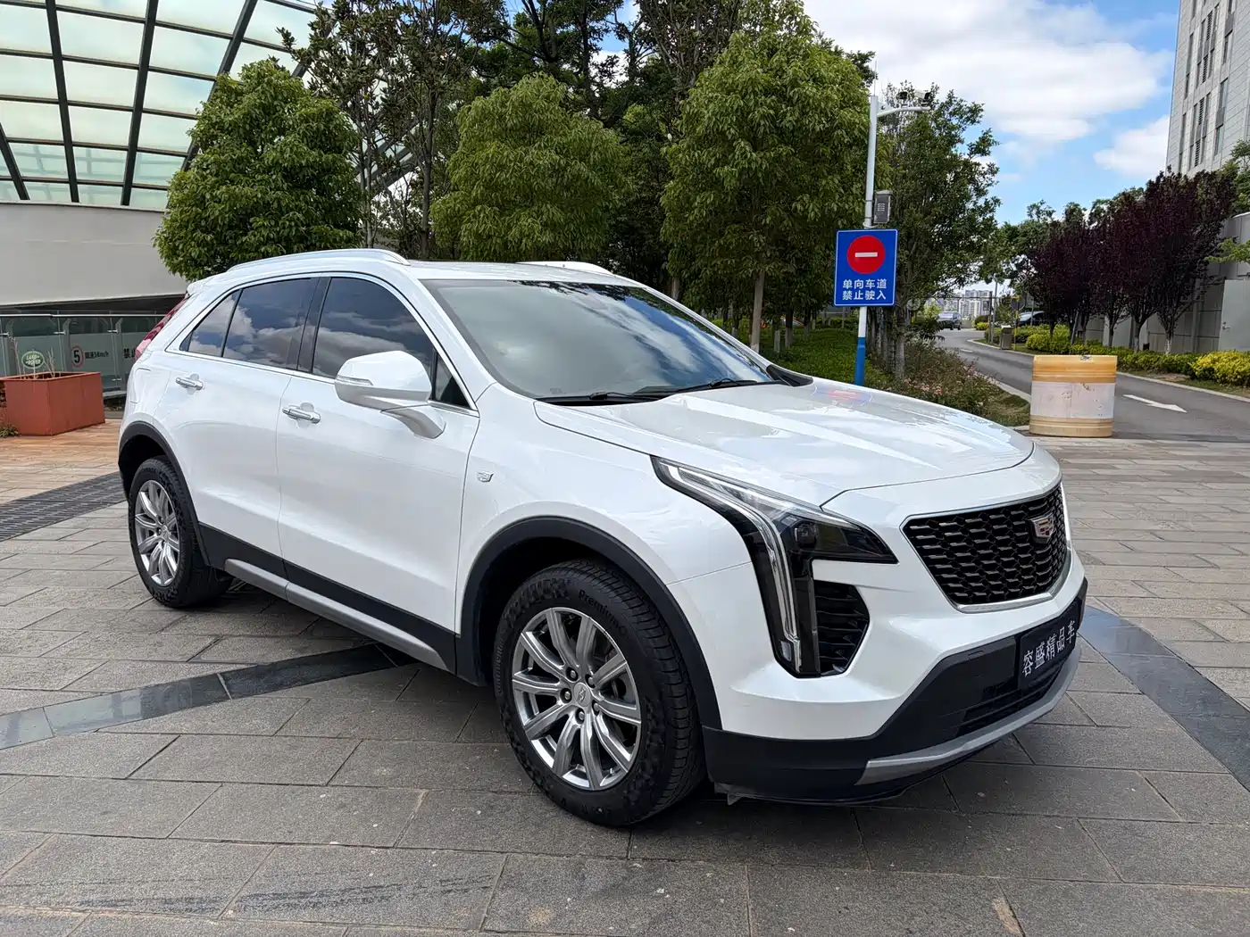 Cadillac XT4 2018 28T FWD Leading Edition фото 3
