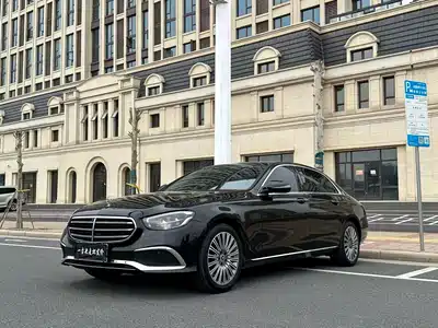 Mercedes-Benz E