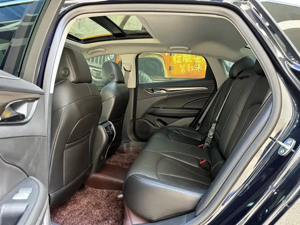 Buick LaCrosse 2022 652T Luxury фото 10