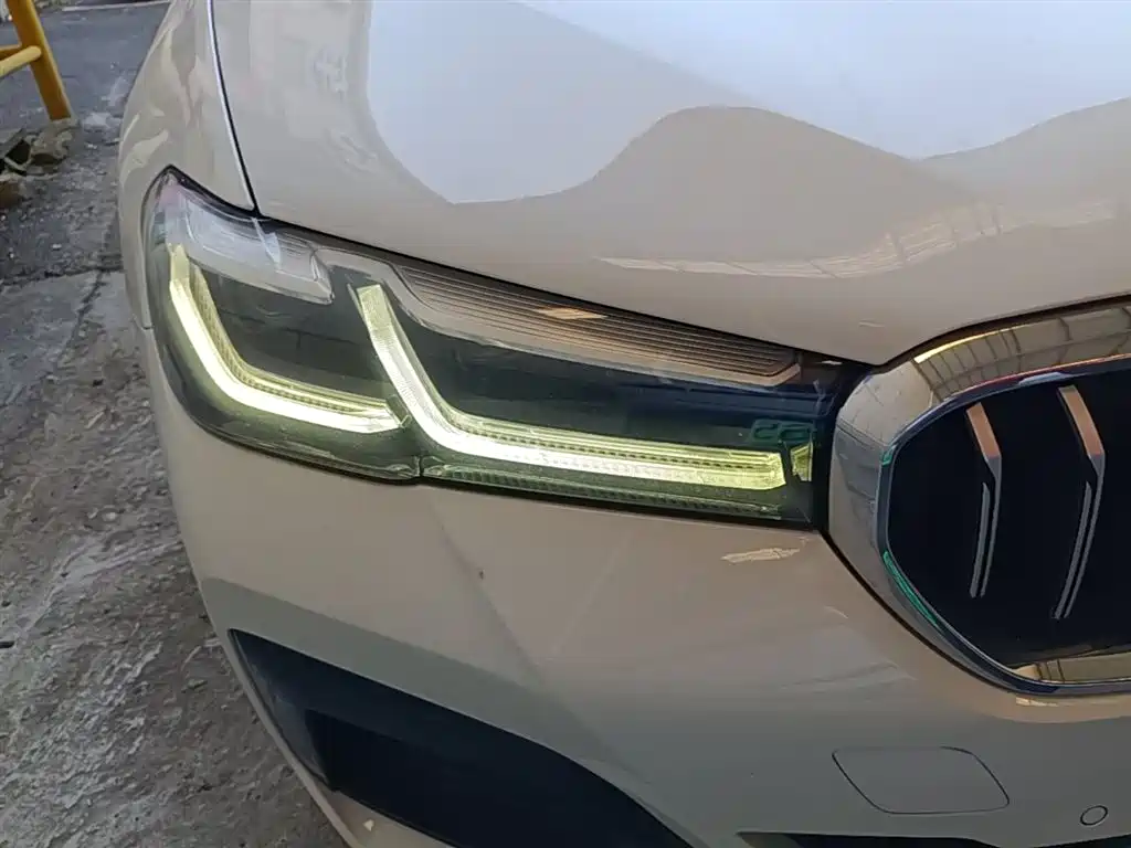 BMW 5 Series (Import) 2021 525i M Sport Package фото 13