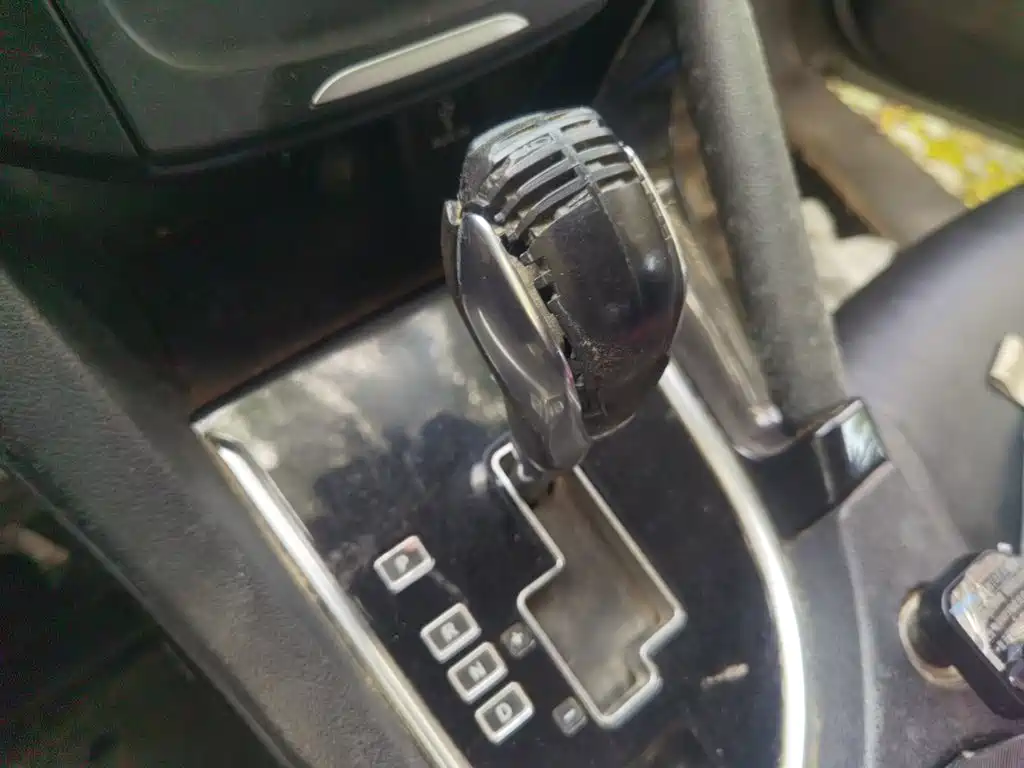 Dongfeng Aeolus Dongfeng Fengshen AX7 2016 2015 2.0L Automatic Smart Ease