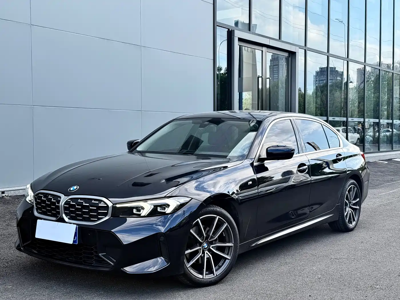 BMW 3 Series 2023 325Li M Sport Package