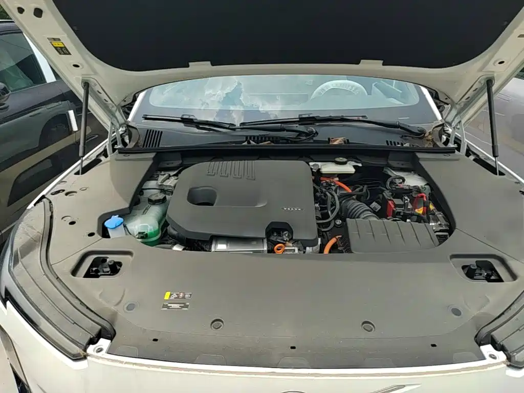 Volvo XC70 Plug-in Hybrid 2026 2026 AWD Extended Range Core