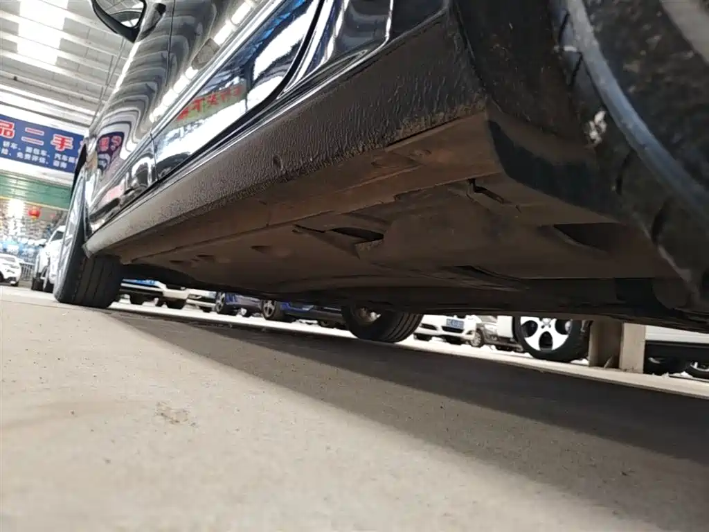 Volkswagen Passat 2017 330TSI DSG Prestige фото 22