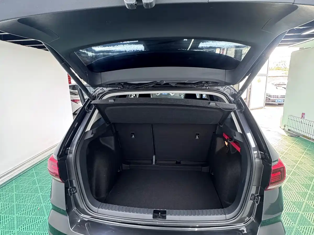Volkswagen Tharu 2022 280TSI FWD Luxury Edition фото 8