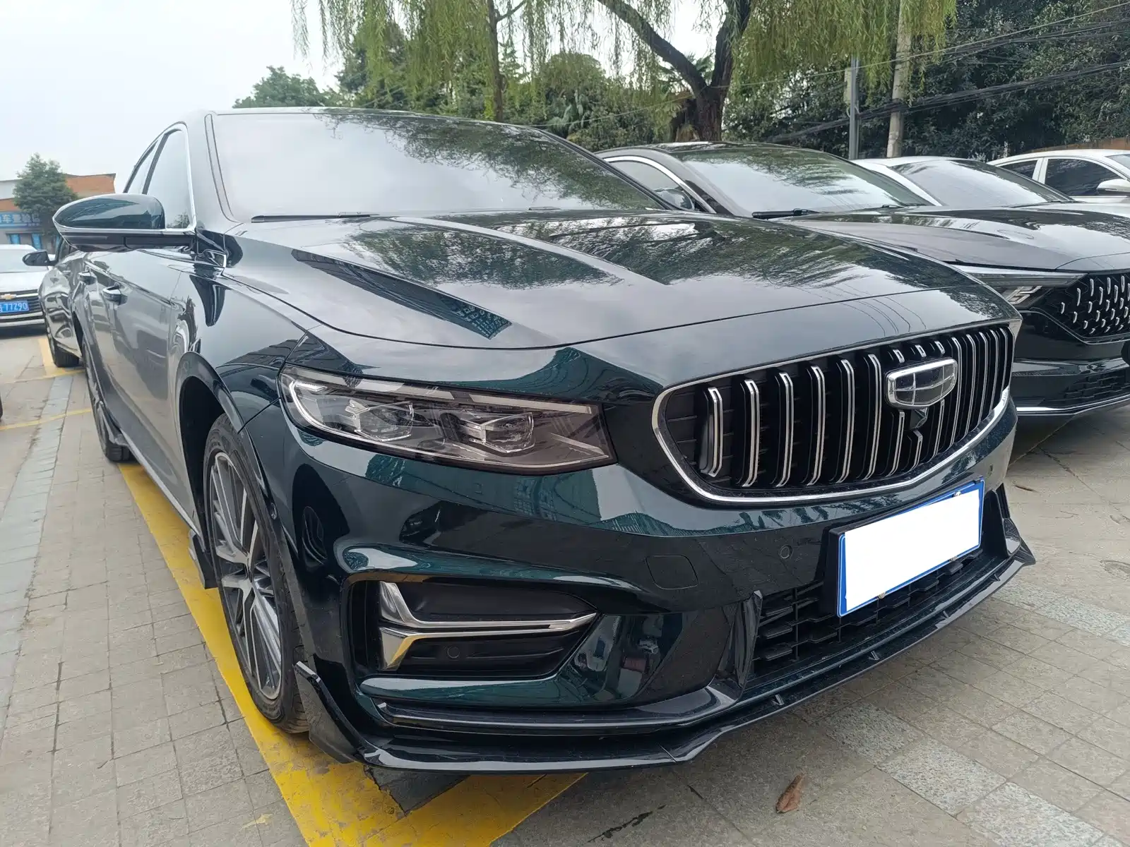 Фото 3 - Geely Preface