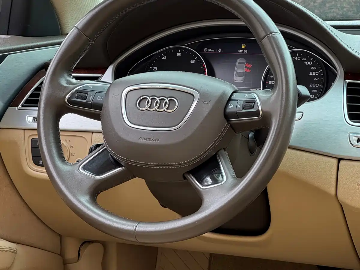 Audi A8 2012 A8L 45 TFSI quattro Luxury фото 14
