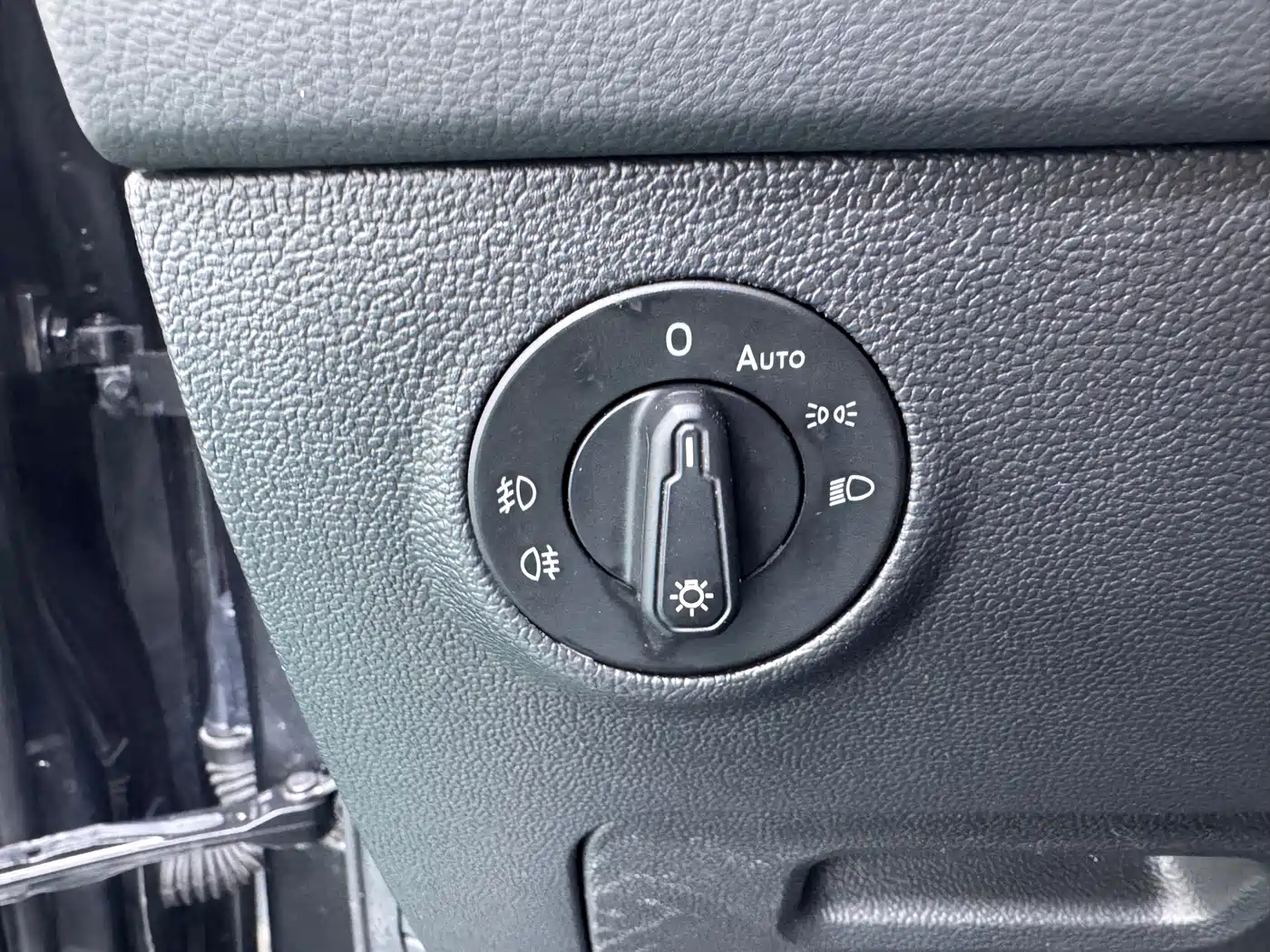 Volkswagen Tharu 2022 280TSI FWD Luxury Edition фото 18