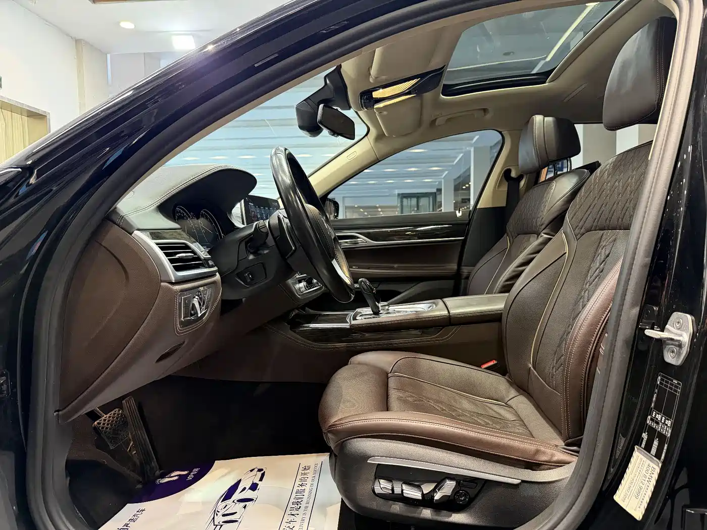 BMW 7 Series 2016 740Li Leading Edition фото 15