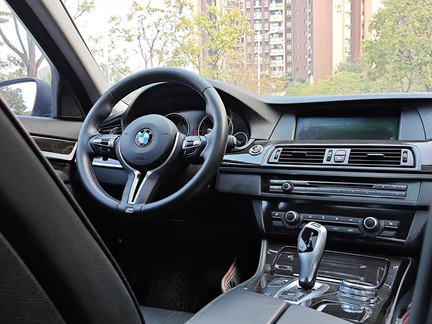 BMW 5 Series 2013 530Li Luxury фото 7