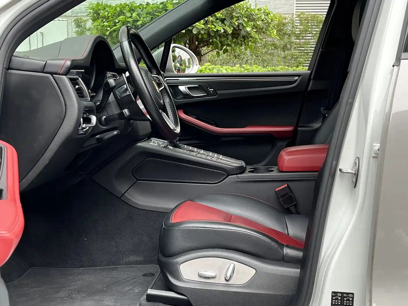 Porsche Macan 2017 Macan 2.0T фото 8