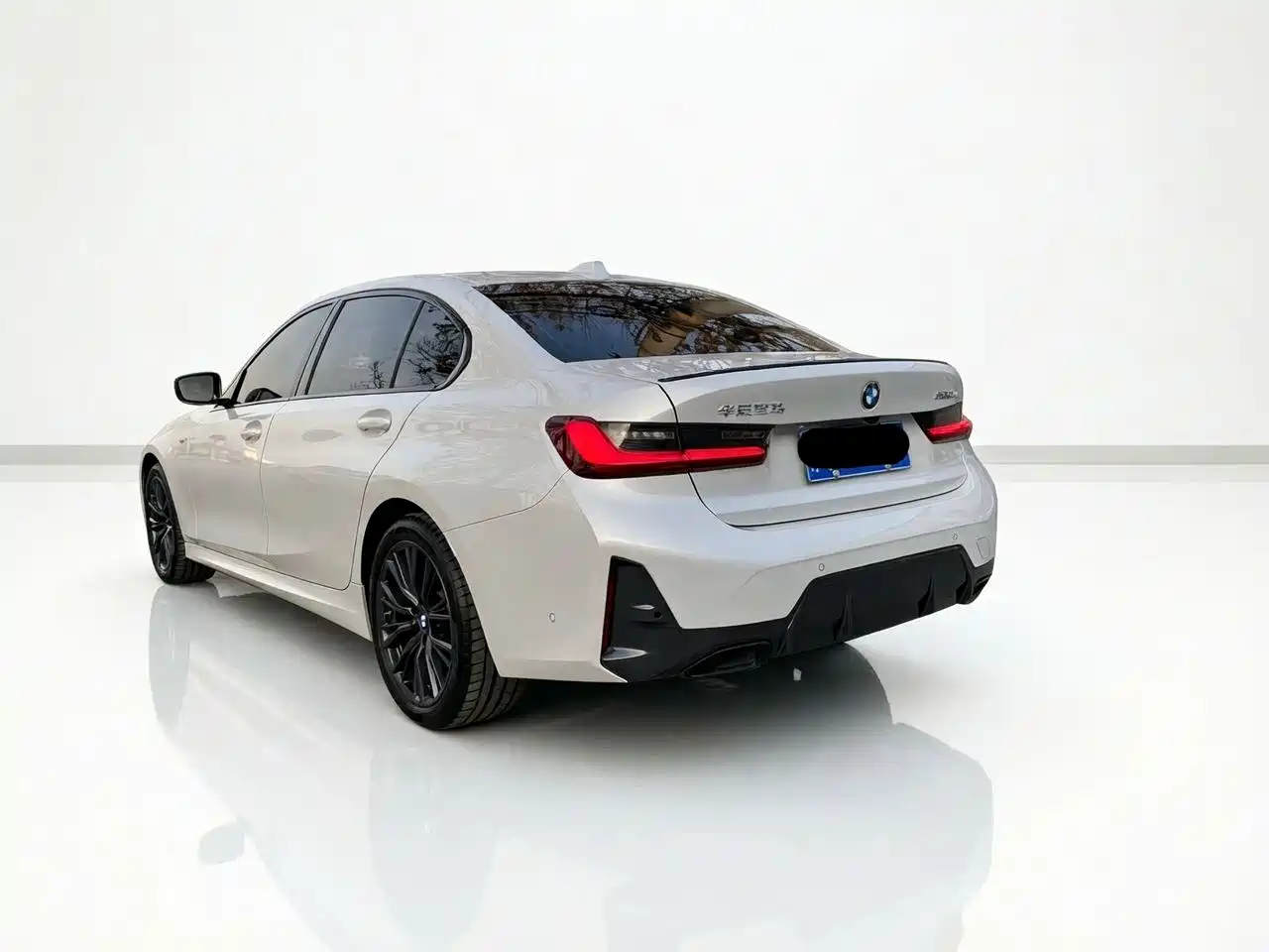 BMW 3 Series 2024 325i M Sport Shadowline Package фото 6