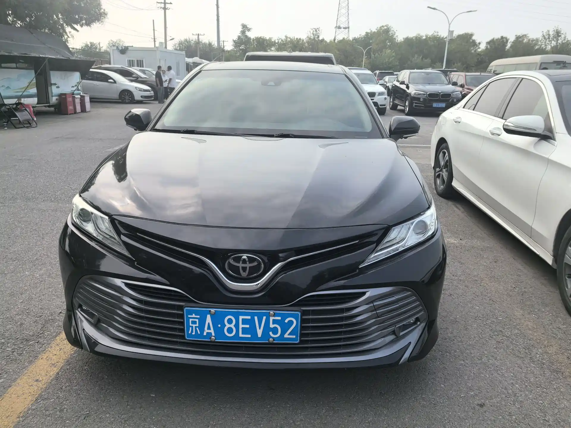 Фото 2 - Toyota Camry