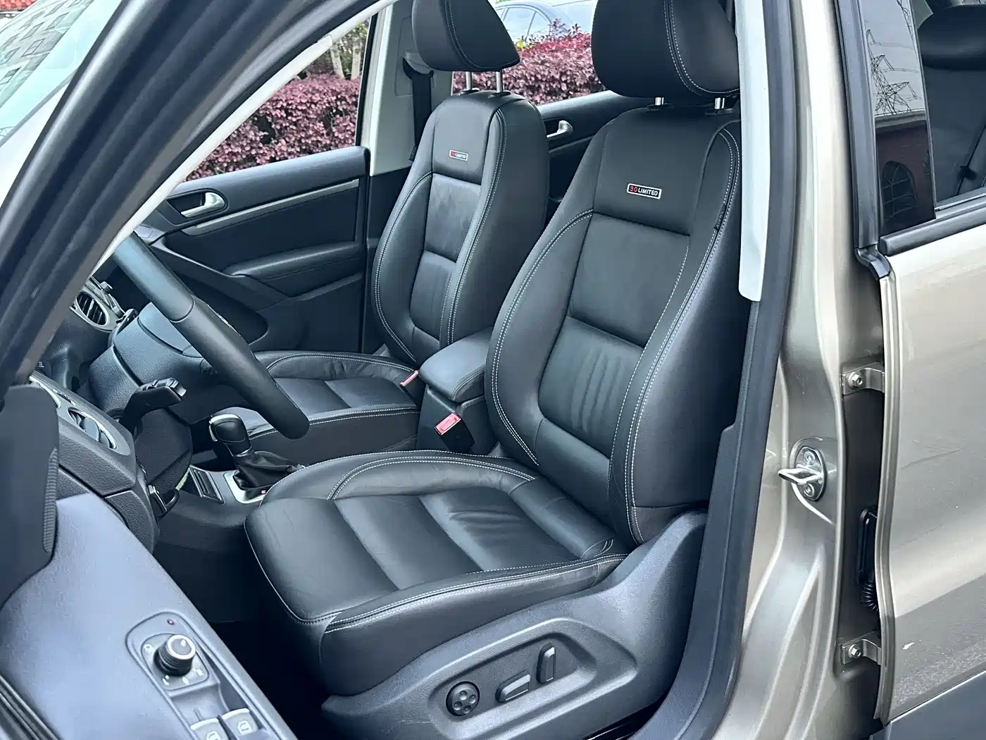 Volkswagen Tiguan 2014 1.8TSI Automatic 2WD 30th Anniversary Edition фото 20