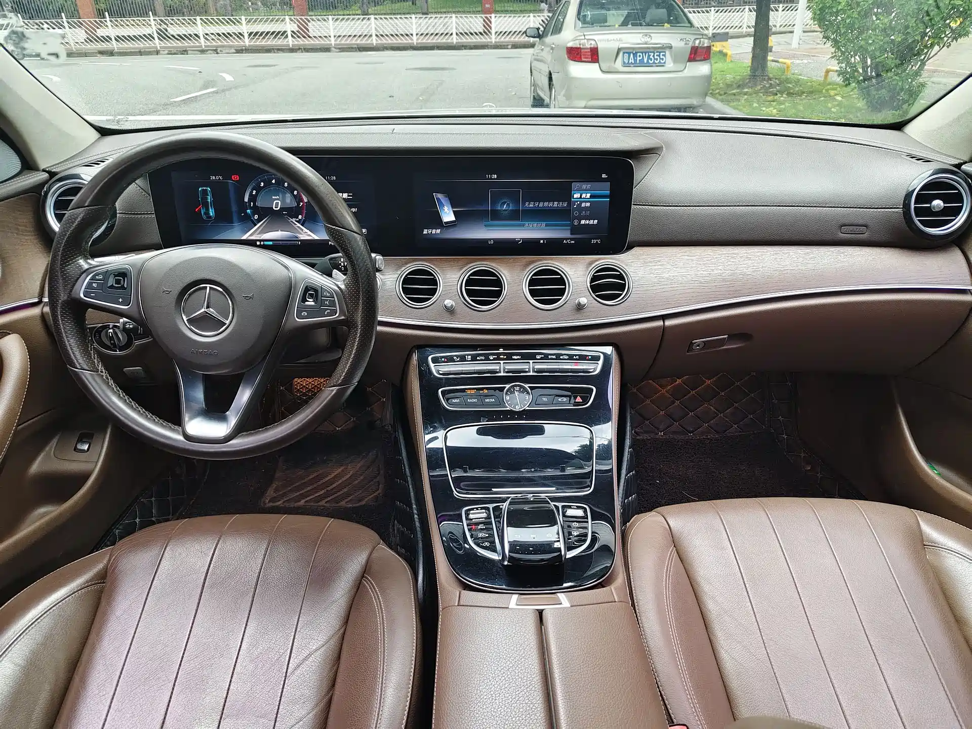 Photo 7 - Mercedes-Benz E-Class