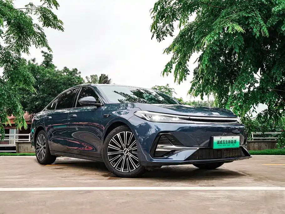 Geely Galaxy Galaxy A7 2025 EM-i фото 3