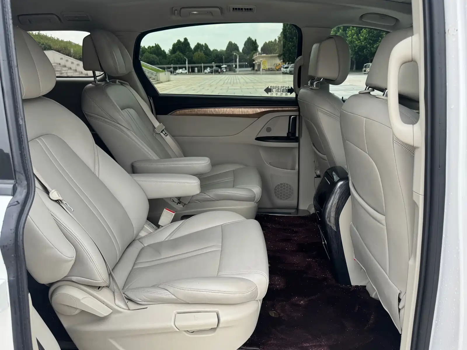 Фото 8 - Buick GL8