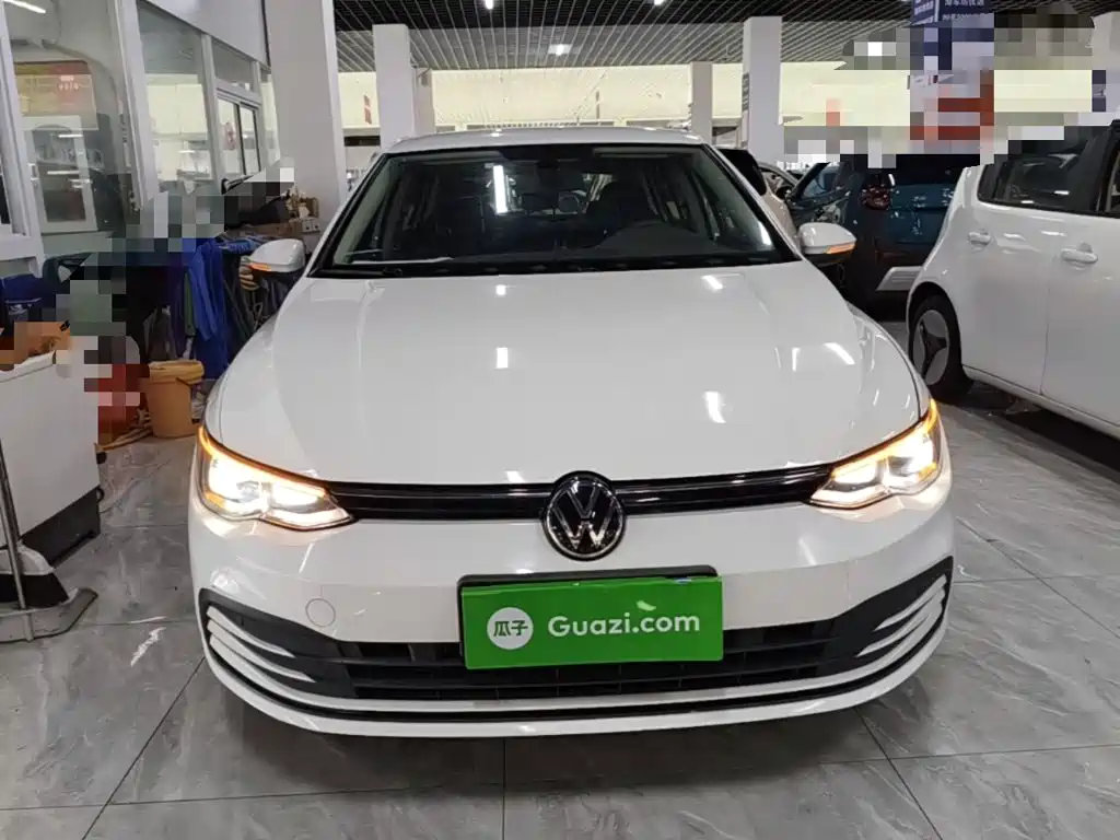 Фото 3 - Volkswagen Golf