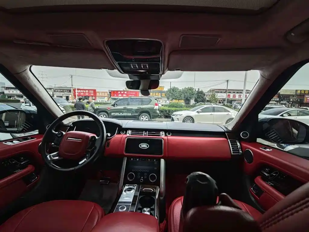 Land Rover Range Rover 2021 3.0 L6 Golden Age Edition фото 5