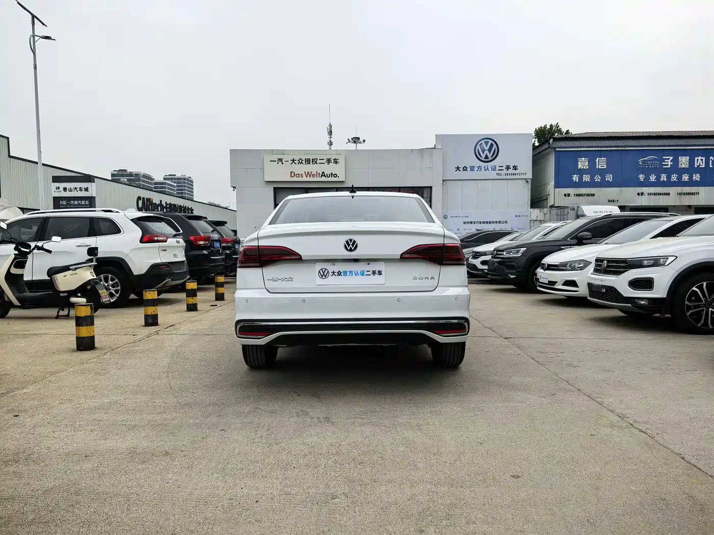 VOLKSWAGEN BORA