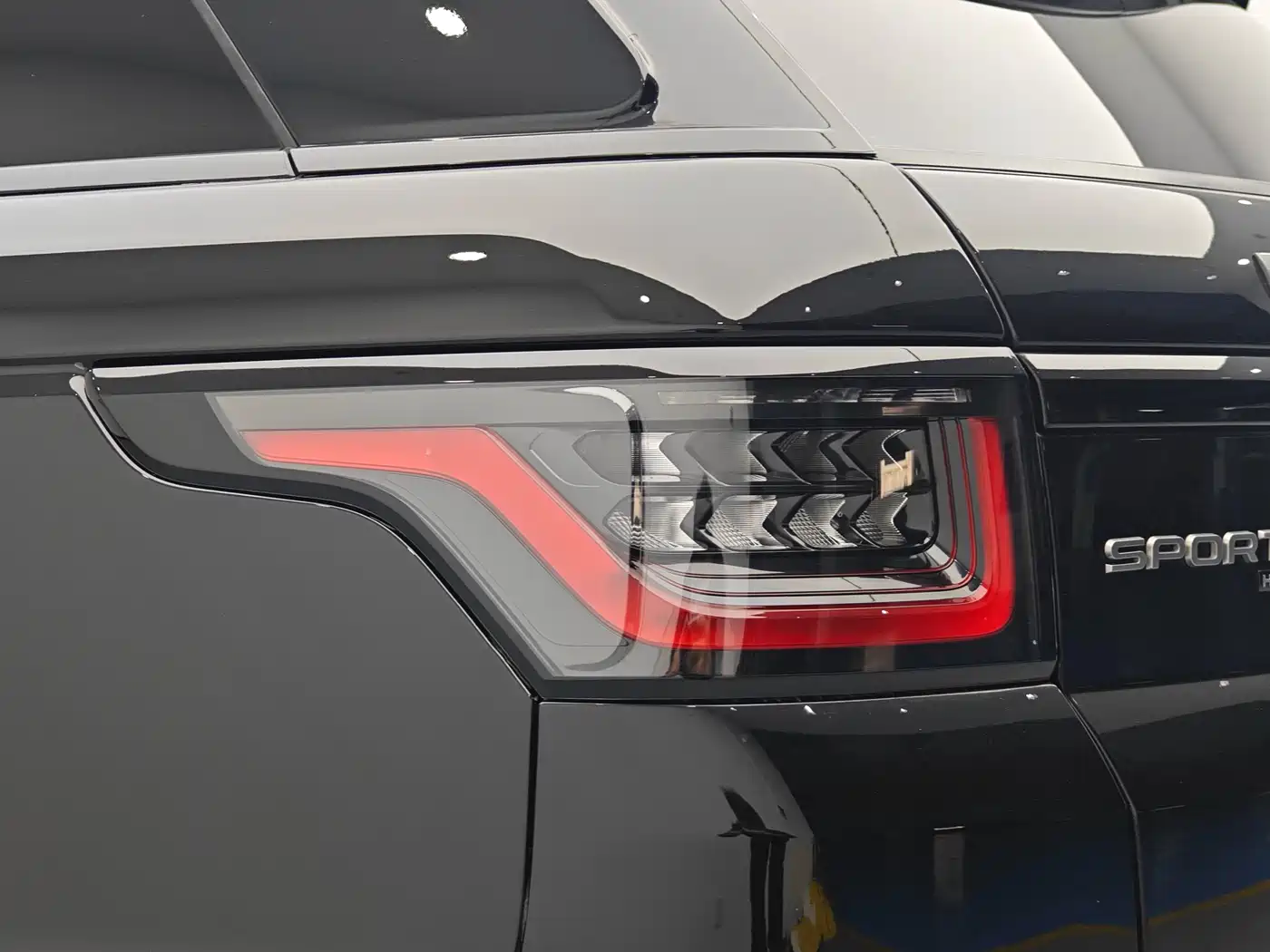 Land Rover Range Rover Sport 2020 3.0 L6 HSE DYNAMIC фото 14