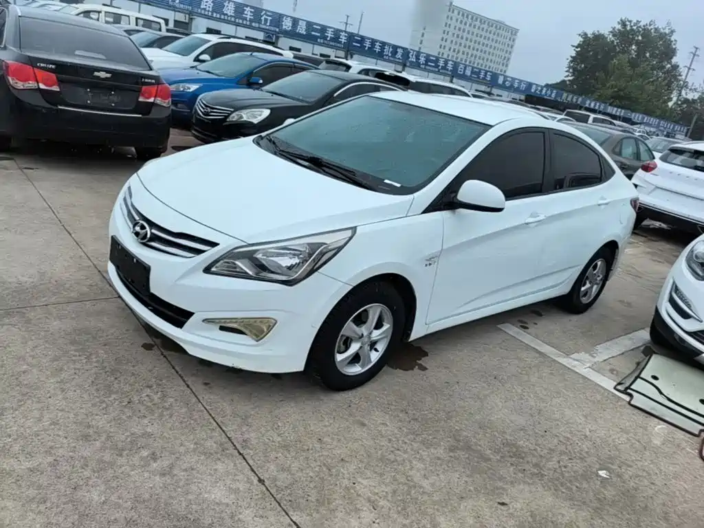  Hyundai Verna 2014 1.4L Automatic Smart GLS
