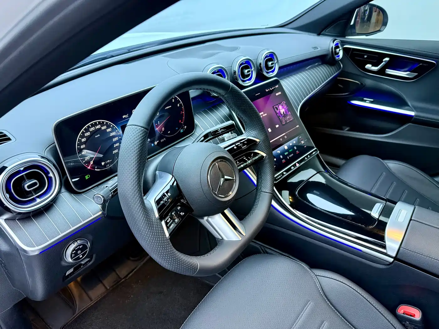 Mercedes-Benz C-Class 2023 Facelift C 260 L Sport Edition фото 14