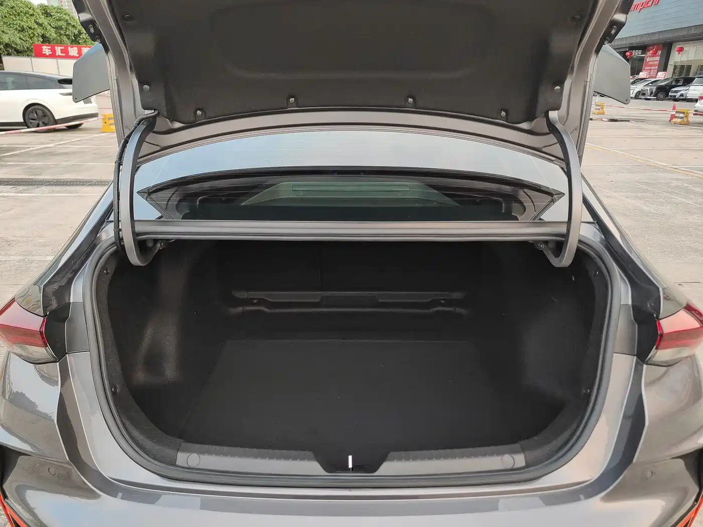 GAC Trumpchi Trumpchi Emkoo 2024 Model 270T DCT Shadow Leopard R-Style Edition фото 13