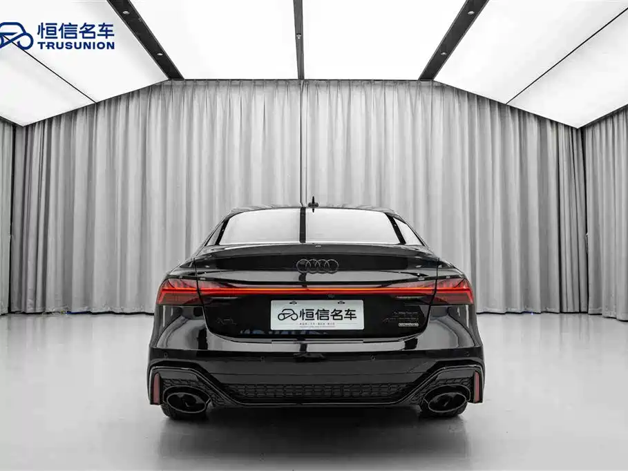 Audi A7L 2024 45 TFSI quattro S-line Black Warrior Edition фото 6