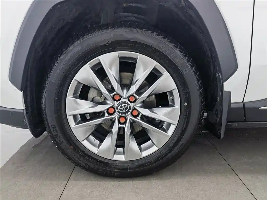 Toyota Wildlander 2022 2.0L CVT FWD Luxury PLUS Edition фото 17