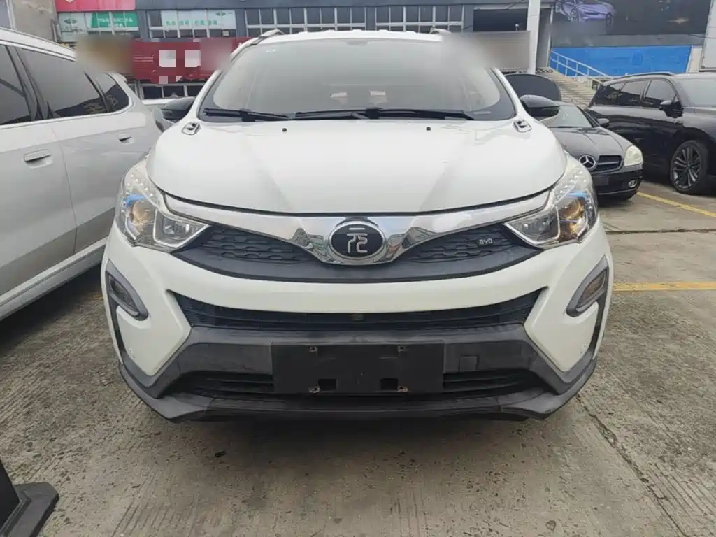 Фото 3 - BYD Yuan
