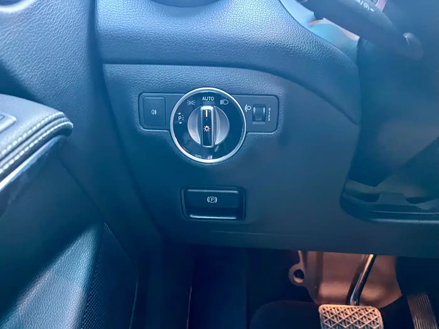 Mercedes-Benz CLA (Import) 2018 CLA 200 Dynamic Edition фото 19