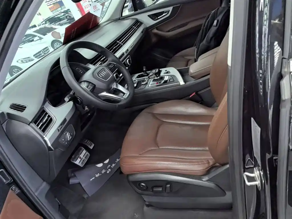 Audi Q7 2018 40 TFSI Comfort фото 15