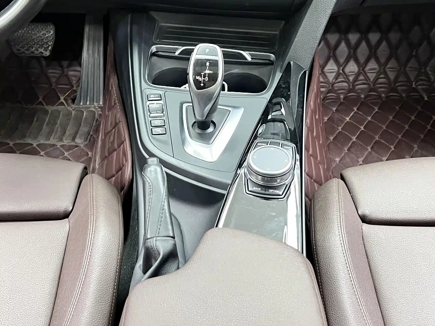 BMW 3 Series 2019 320Li M Sport Package фото 24